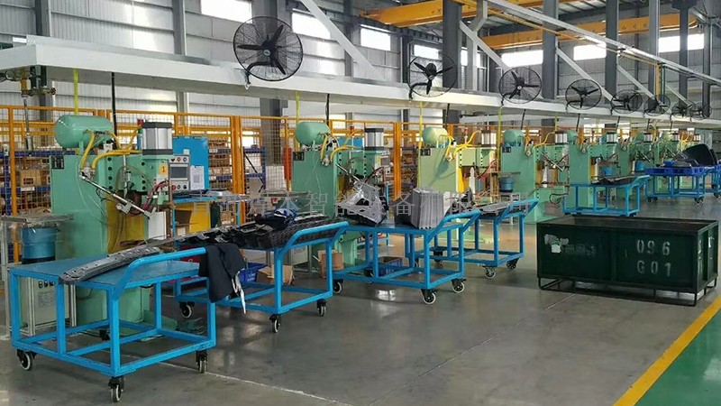 一汽大眾配套商安裝調(diào)試中頻點(diǎn)焊機(jī) 一汽大眾配套商安裝調(diào)試中頻點(diǎn)焊機(jī)