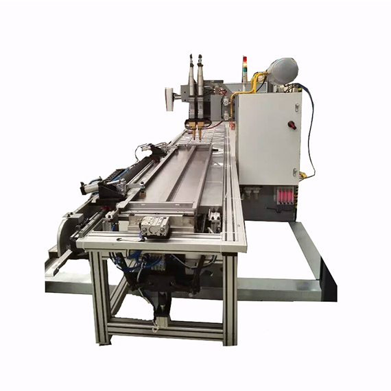 電梯門板自動(dòng)送料點(diǎn)焊機(jī)