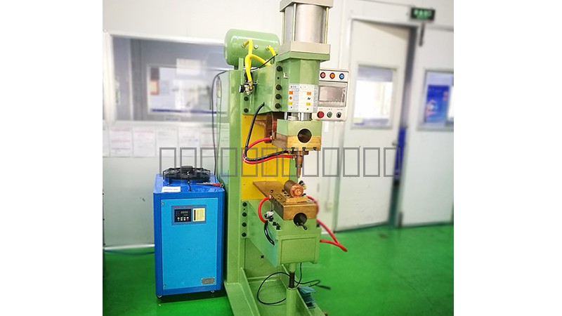 焊本點焊機(jī)配冷水機(jī)