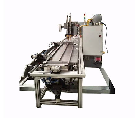 電梯門板自動送料中頻點(diǎn)焊機(jī) 電梯門板自動送料中頻點(diǎn)焊機(jī)