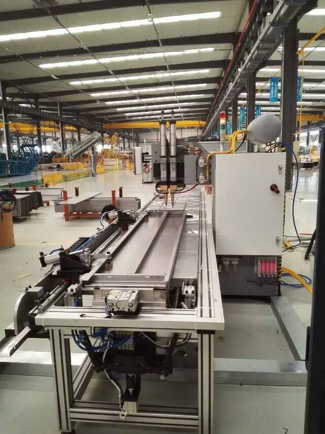 電梯行業(yè)服務(wù)現(xiàn)場