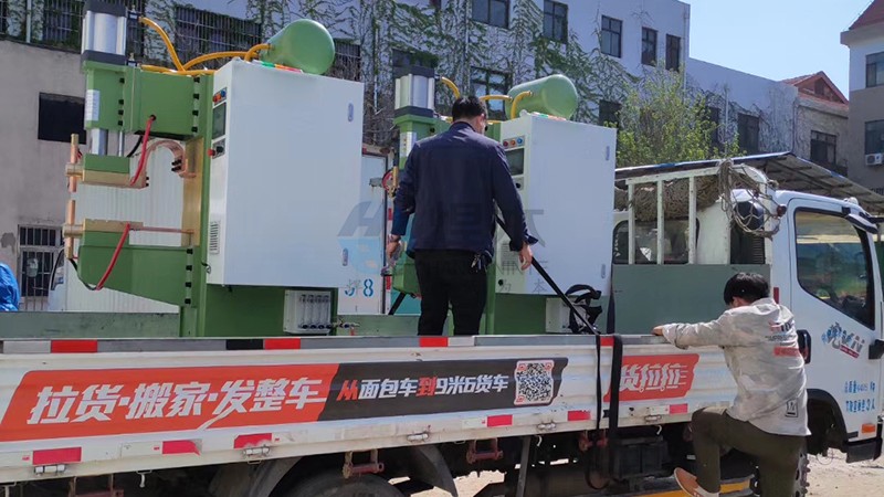 焊本中頻點(diǎn)焊機(jī)發(fā)貨萊陽威海 焊本中頻點(diǎn)焊機(jī)發(fā)貨萊陽威海