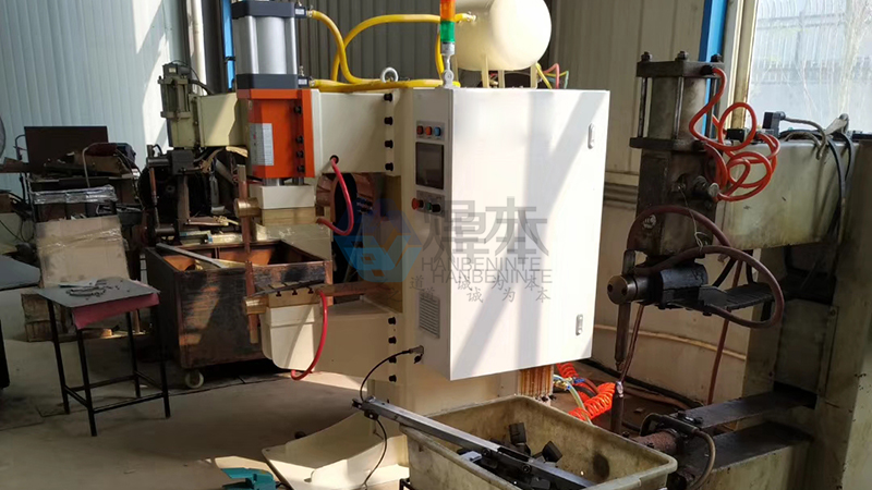 焊本濰坊調試中頻點焊機2 焊本濰坊調試中頻點焊機2